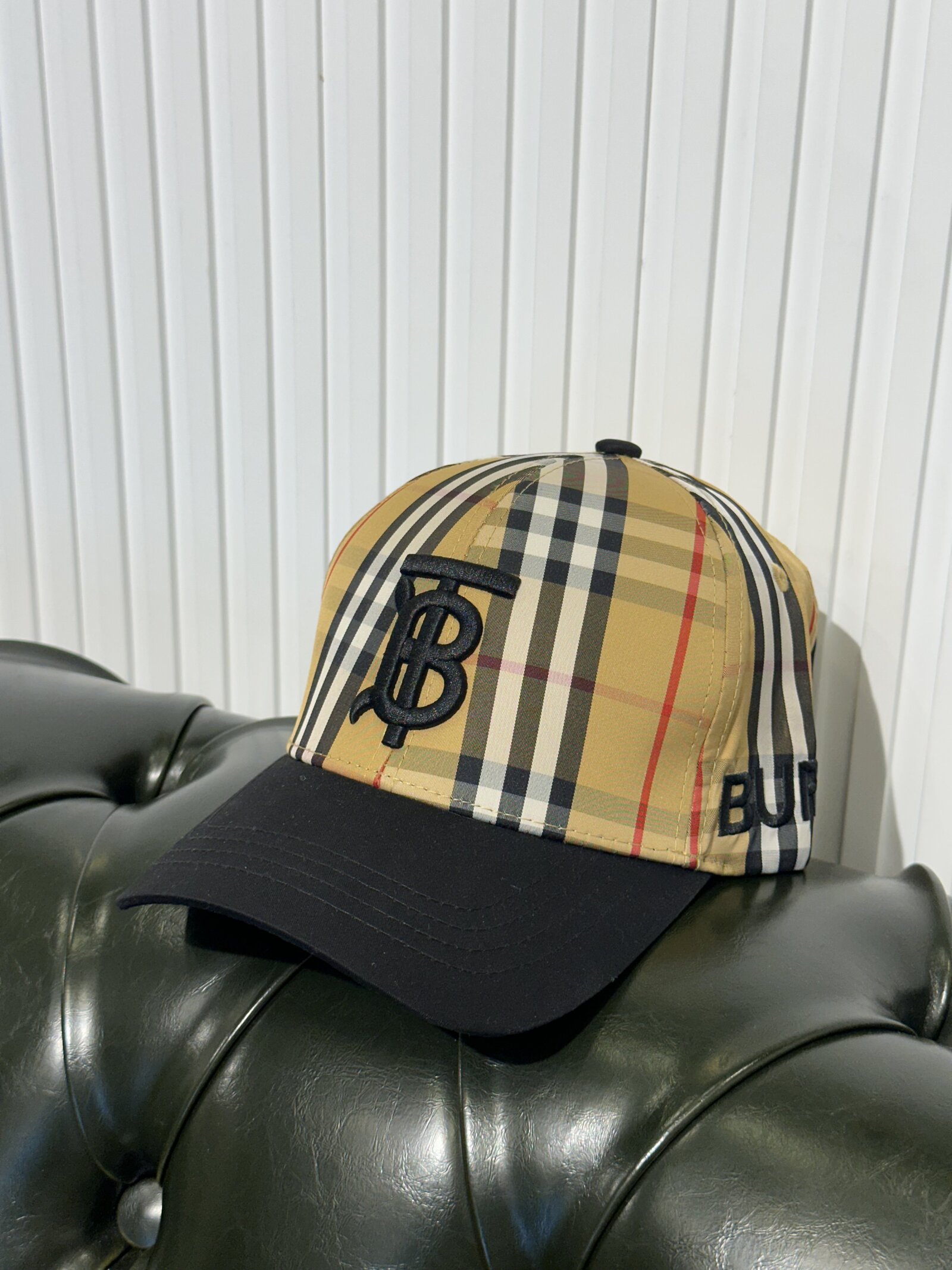 BURBERRY HAT