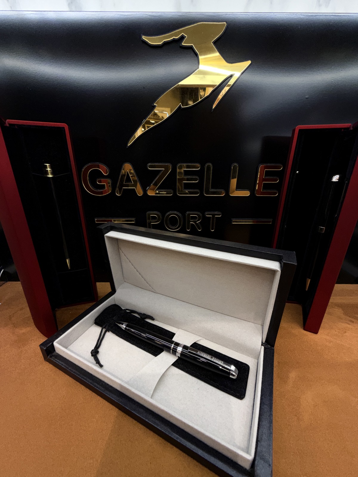 GAZELLE PORT PENCILS