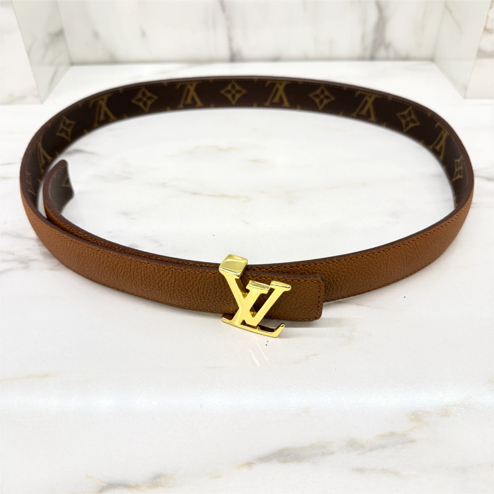 LOUIS VUITTON BELT