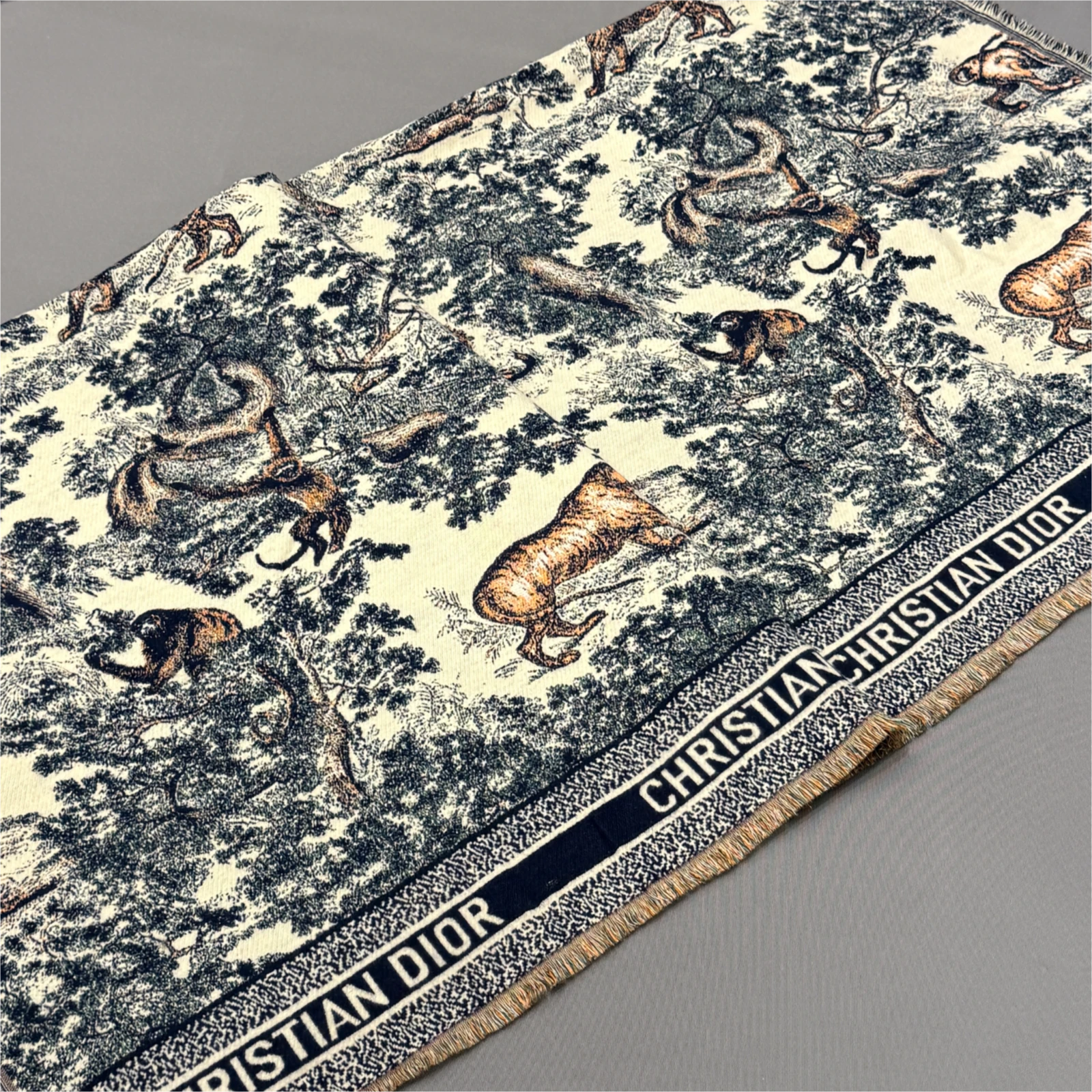 GAZELLE PORT 1048423