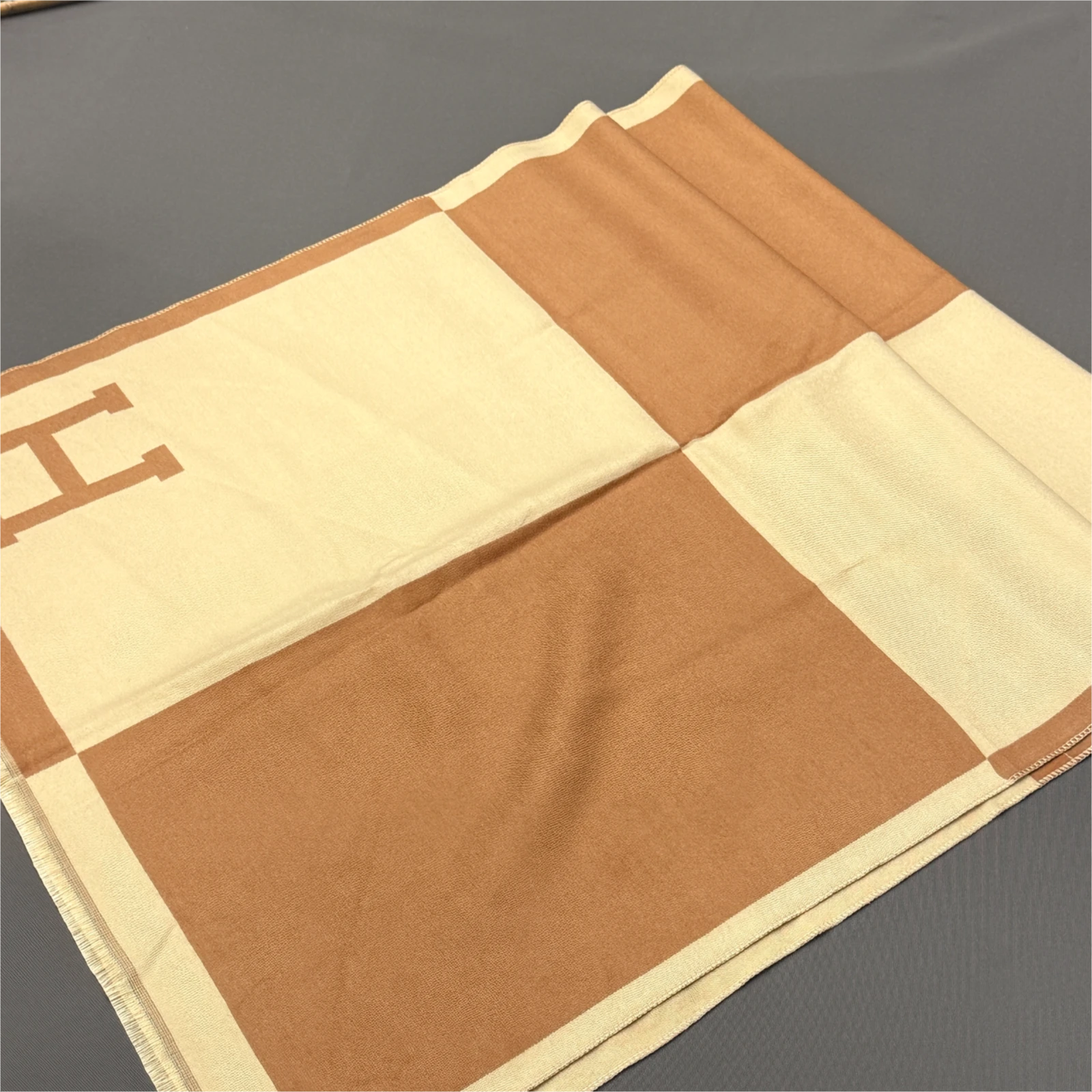 GAZELLE PORT 1048430