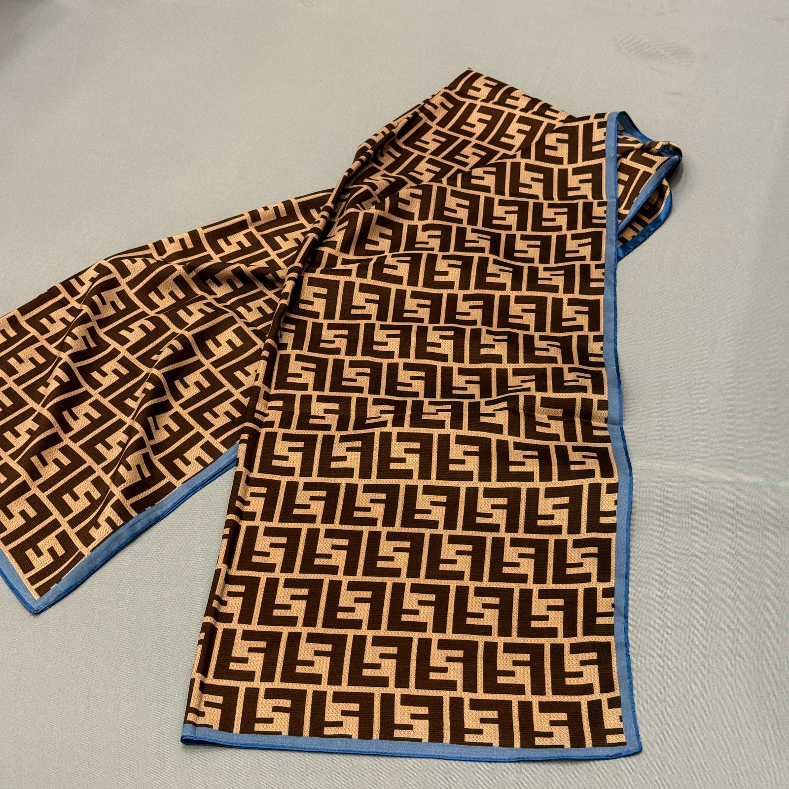 GAZELLE PORT 1048564