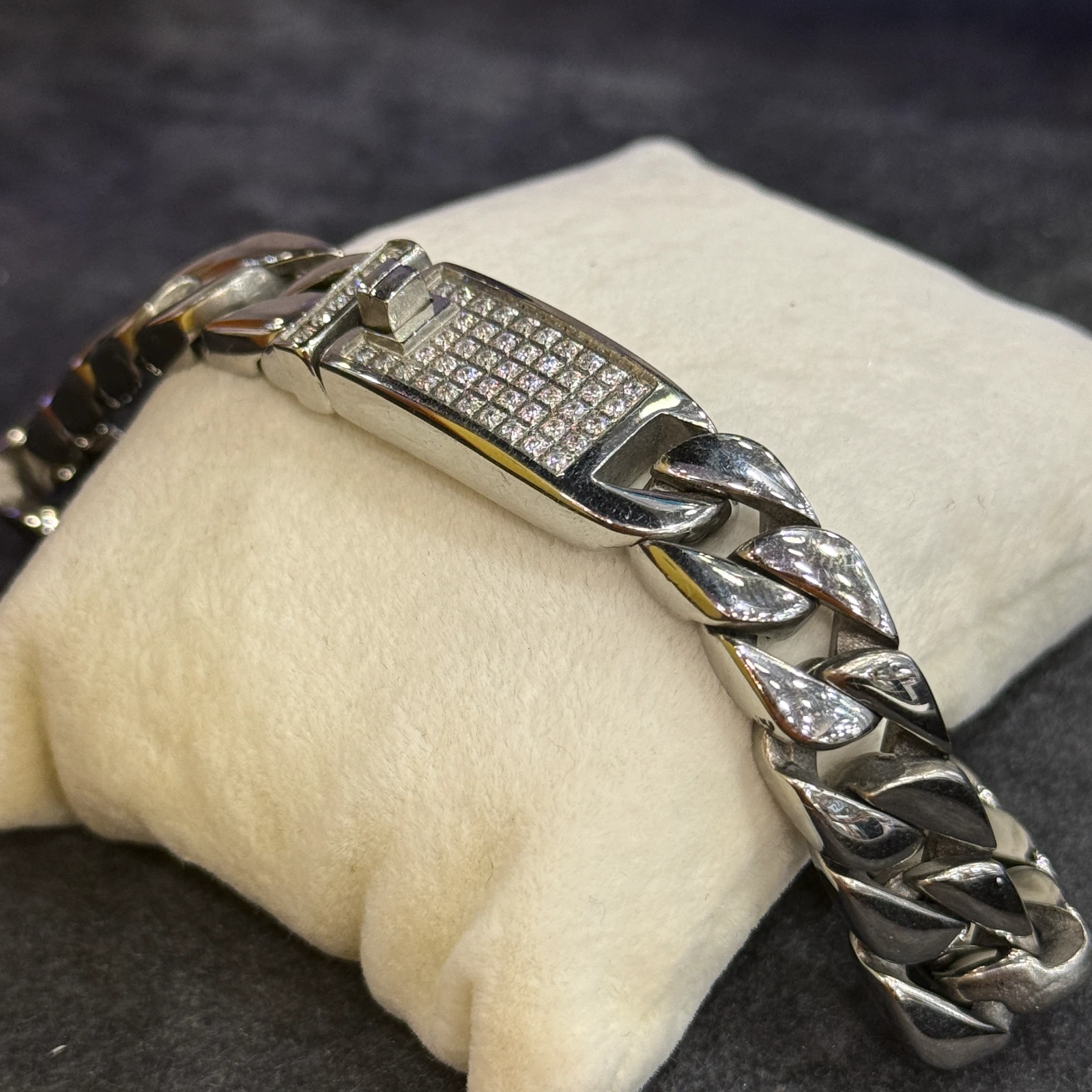 GAZELLE PORT 1051599