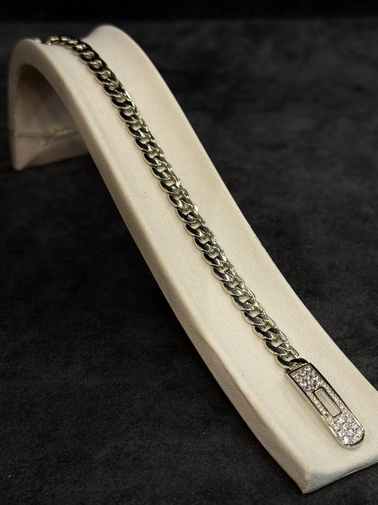 GAZELLE PORT 1051671