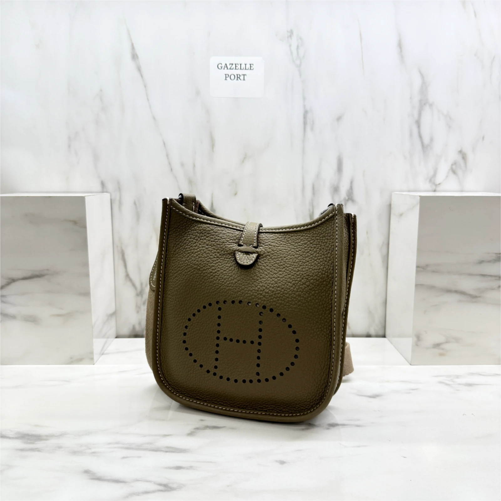 GAZELLE PORT 1054610